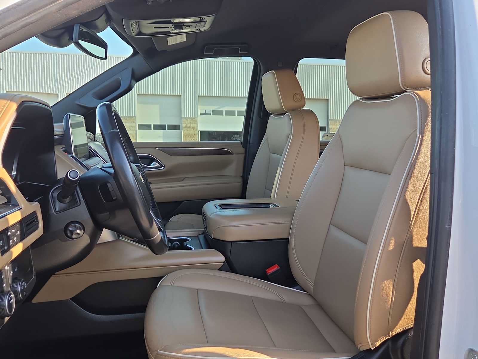 Used 2023 Chevrolet Tahoe Premier AWD/4WD image 15