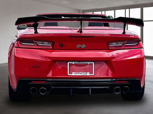 Used 2017 Chevrolet Camaro SS RWD image 4