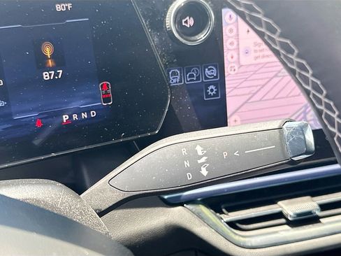 Used 2024 Chevrolet Equinox EV LT FWD image 18