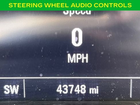 Used 2023 Chevrolet Equinox LS FWD image 16
