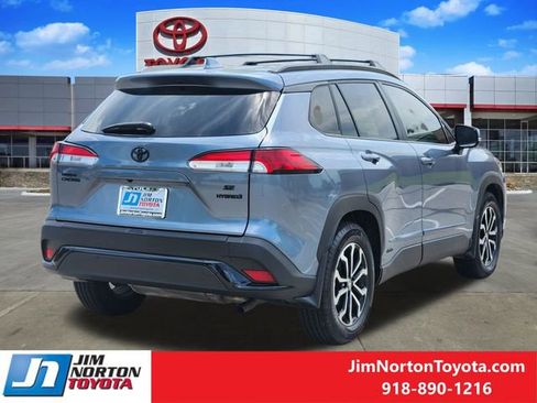 Used 2024 Toyota Corolla Cross AWD Hybrid image 6