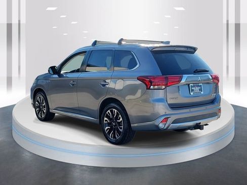 Used 2018 Mitsubishi Outlander SEL image 4