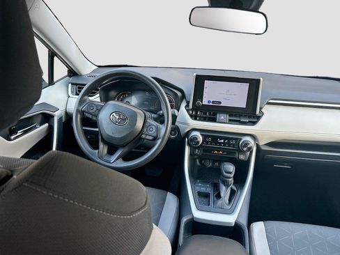 Used 2025 Toyota RAV4 XLE FWD image 16