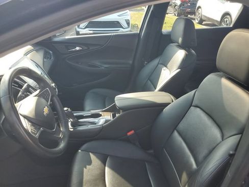 Used 2018 Chevrolet Malibu Premier w/ Premier Sport Package FWD image 17