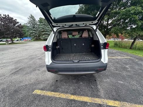 Used 2024 Toyota Grand Highlander AWD image 10