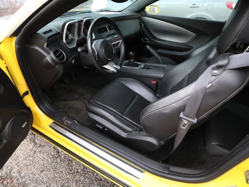 Used 2010 Chevrolet Camaro SS w/ RS Package image 17