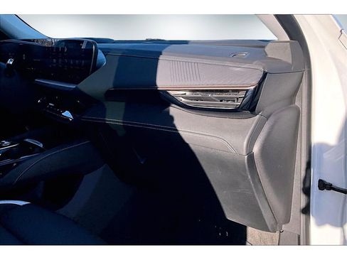 Used 2025 Buick Envision Sport Touring image 25