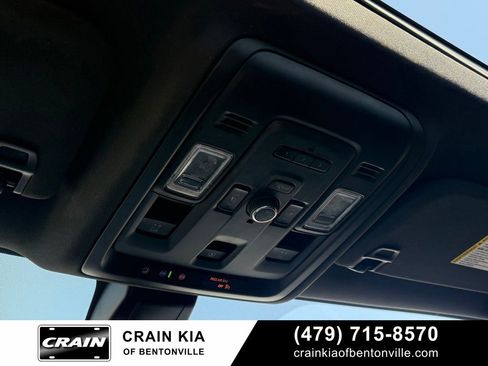 Used 2022 Chevrolet Tahoe High Country w/ Premium Package 2 AWD/4WD image 17