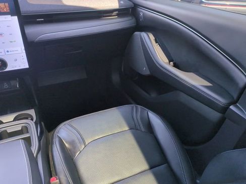 Used 2025 Ford Mustang Mach-E Premium AWD/4WD image 17