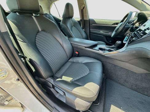 Used 2024 Toyota Camry SE FWD image 32