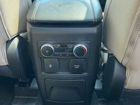 Used 2023 Ford Explorer Limited w/ Limited Technology Package AWD/4WD image 14