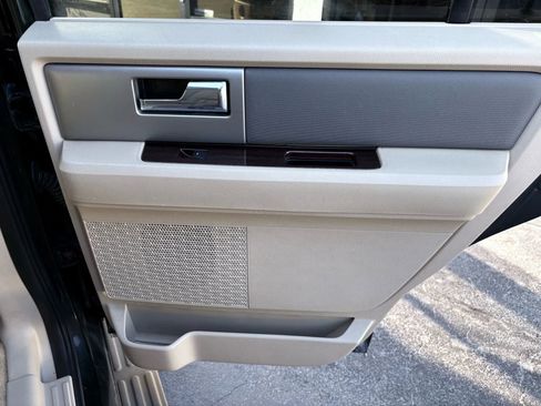 Used 2014 Ford Expedition XLT w/ Equipment Group 202A image 19