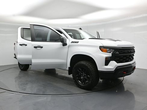 Used 2024 Chevrolet Silverado 1500 Custom Trail Boss w/ LPO, Dark Essentials Package image 33