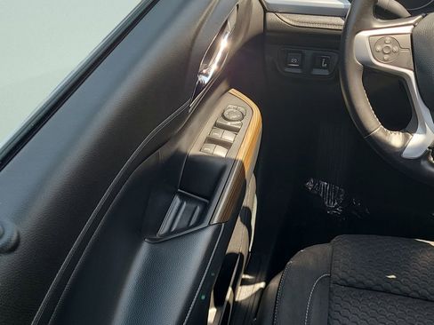 Used 2019 GMC Acadia SLE FWD image 19