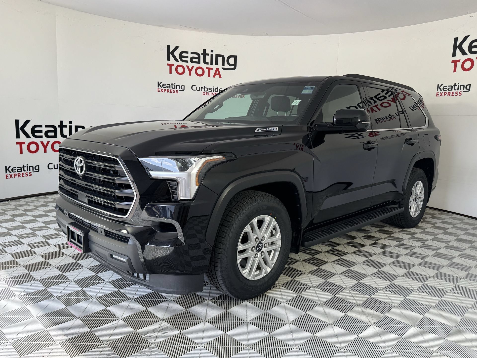 Certified 2025 Toyota Sequoia SR5 AWD/4WD image 10