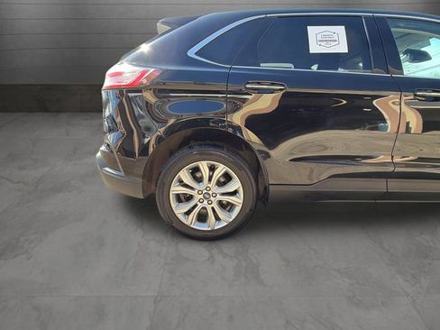 Used 2022 Ford Edge Titanium w/ Equipment Group 301A AWD/4WD image 28