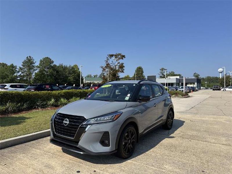 Certified 2024 Nissan Kicks SR w/ SR Premium Package image 1