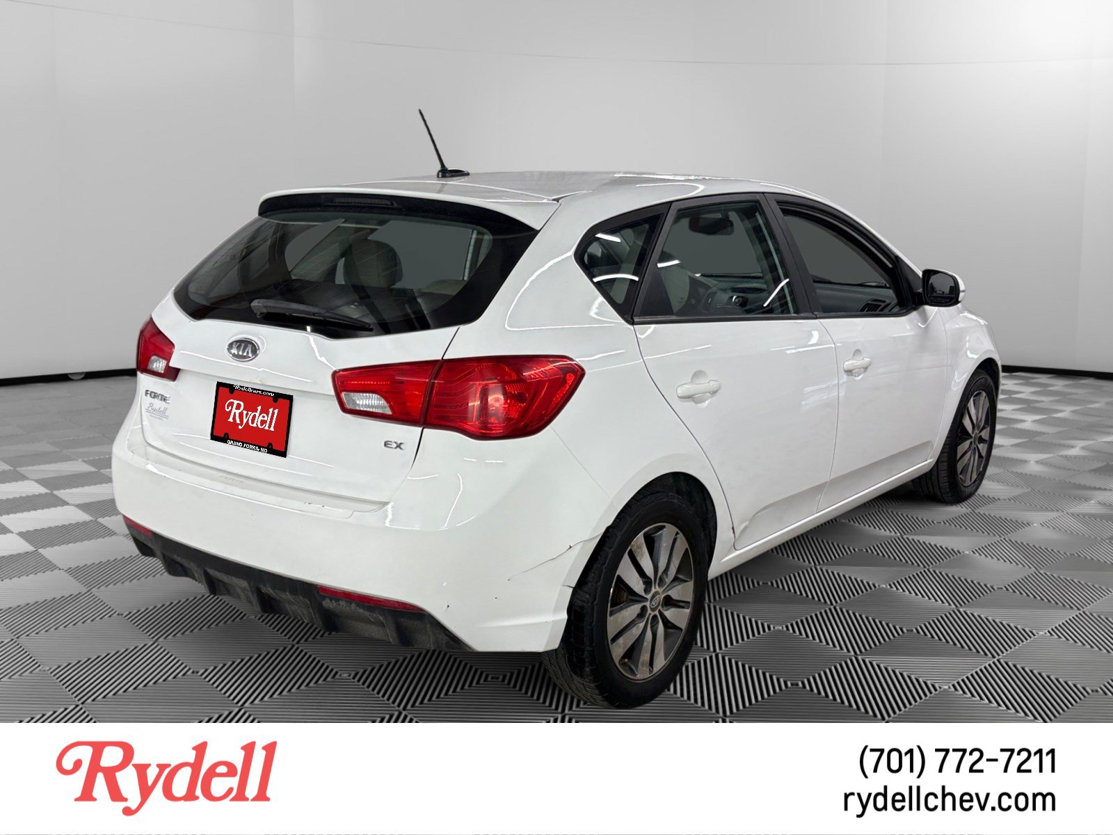 Used 2013 Kia Forte EX FWD image 5