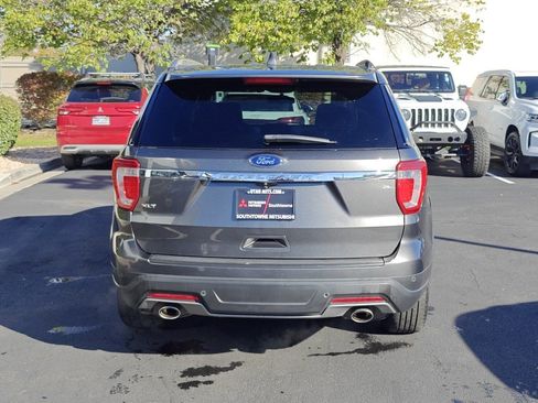 Used 2018 Ford Explorer XLT image 6
