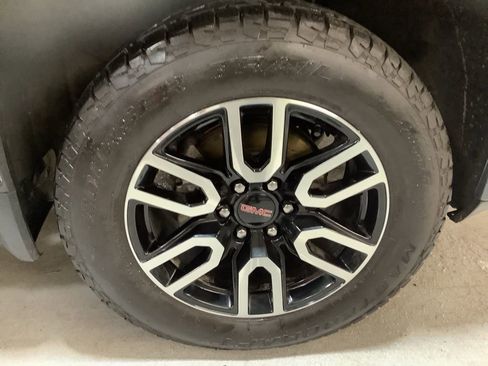 Used 2021 GMC Sierra 1500 AT4 w/ AT4 Preferred Package AWD/4WD image 23