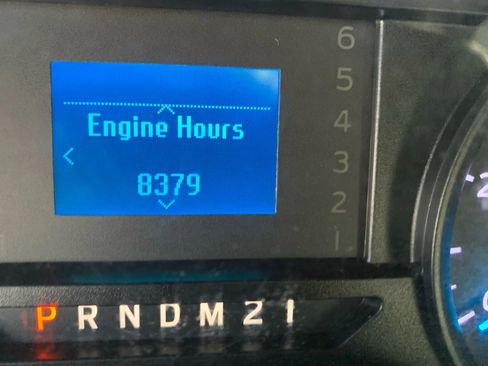 Used 2017 Ford F550 4x4 Regular Cab Super Duty image 13