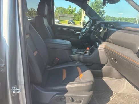 Used 2024 GMC Sierra 2500 AT4 w/ AT4 Premium Plus Package AWD/4WD image 14