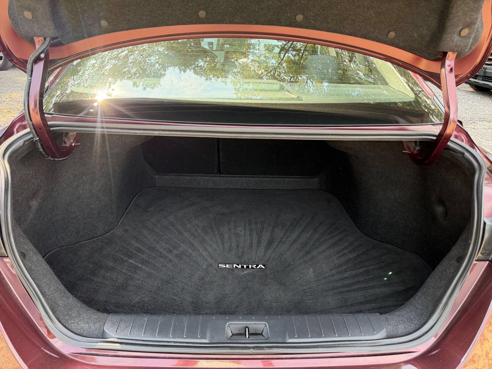 Used 2025 Nissan Sentra SV FWD image 29