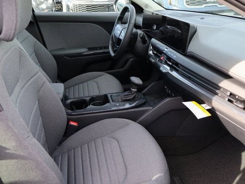 New 2025 Kia K4 EX image 11
