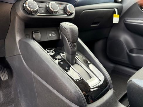 New 2025 Nissan Versa SV image 21