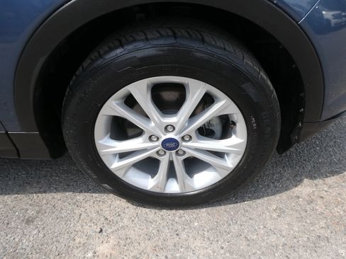 Used 2018 Ford Escape SE w/ SE Sync 3 Package FWD image 30