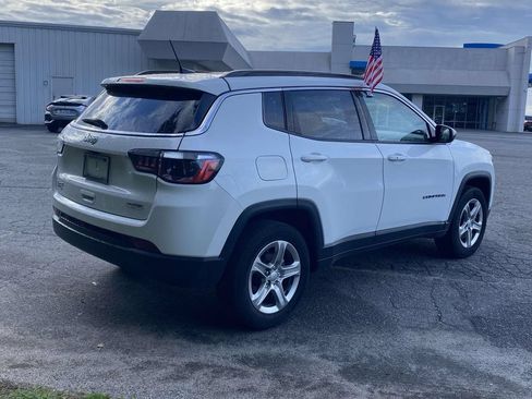 Used 2024 Jeep Compass Latitude AWD/4WD image 5