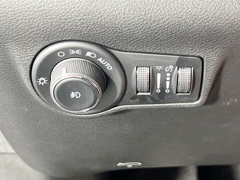 Used 2022 Jeep Compass Limited AWD/4WD image 10