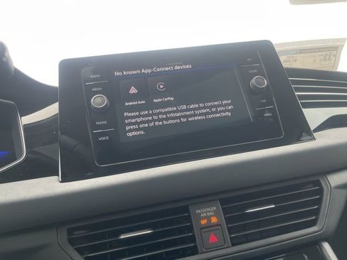 New 2026 Volkswagen Jetta SE FWD image 16