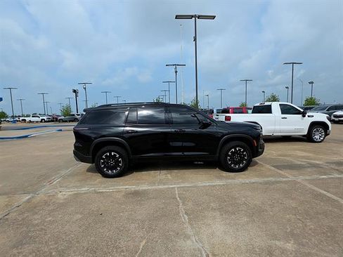 Used 2026 Chevrolet Traverse Z71 w/ Enhanced Driving Package AWD/4WD image 1