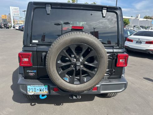 Used 2023 Jeep Wrangler Sahara image 5