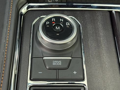 Used 2024 Ford Expedition Platinum RWD image 36