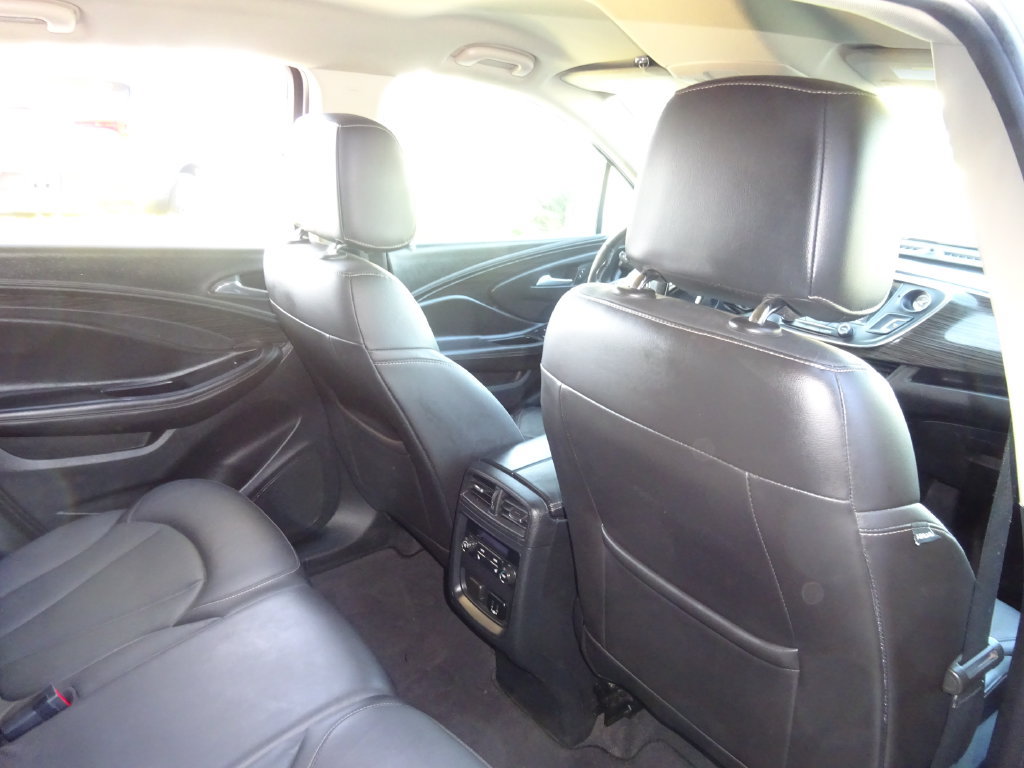 Certified 2017 Buick Envision Essence FWD image 20