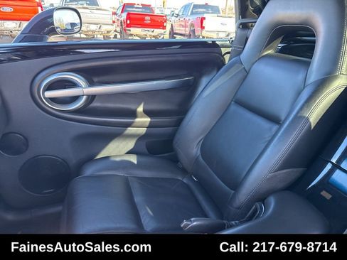 Used 2005 Chevrolet SSR w/ Preferred Equipment Group image 42