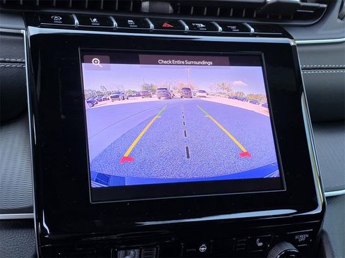 New 2025 Jeep Grand Cherokee Altitude image 14