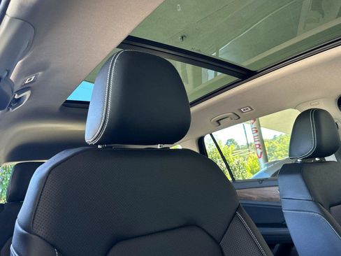 New 2026 Volkswagen Atlas SE image 17