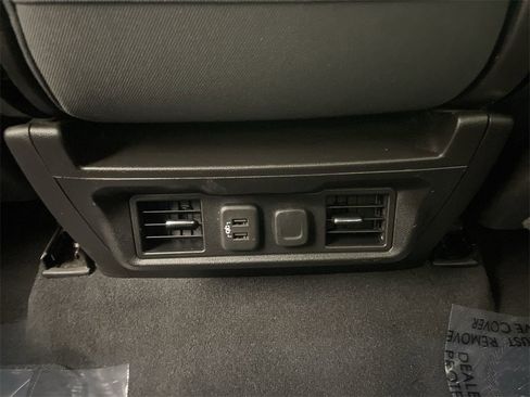 Used 2019 Chevrolet Silverado 1500 LT image 14