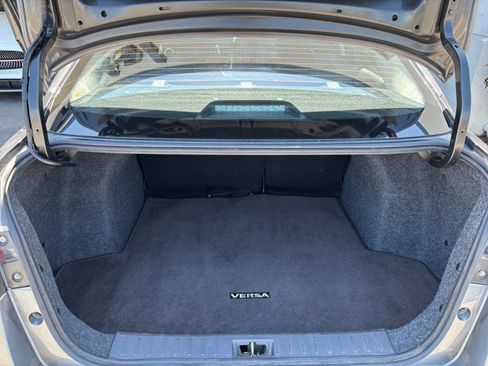 Used 2025 Nissan Versa SV FWD image 30