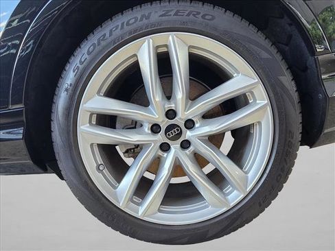 Used 2025 Audi Q7 3.0T Premium Plus w/ Premium Plus Package image 7