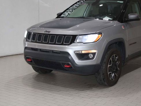 Used 2019 Jeep Compass Trailhawk AWD/4WD image 2