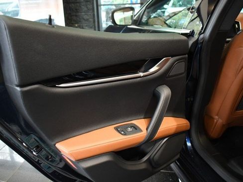 Used 2019 Maserati Ghibli S Q4 AWD/4WD image 20
