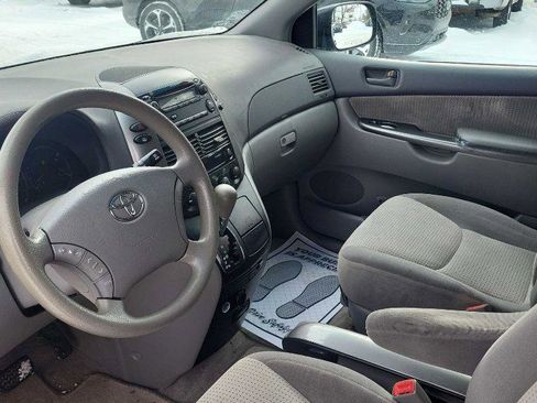 Used 2008 Toyota Sienna CE image 8