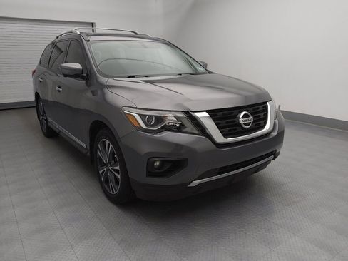Used 2017 Nissan Pathfinder Platinum w/ Family Entertainment Package image 13
