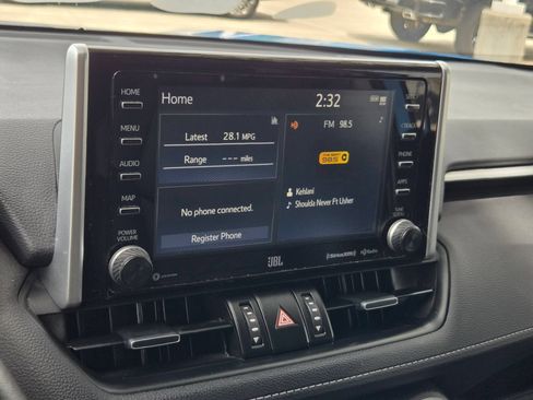 Used 2021 Toyota RAV4 XLE Premium FWD image 15
