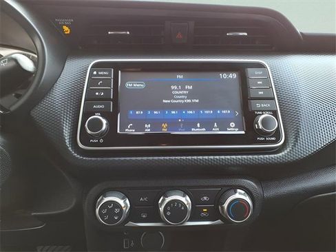 Used 2024 Nissan Kicks S image 19