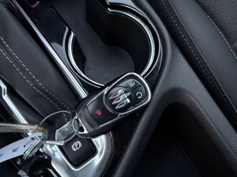 Used 2025 Buick Encore GX Preferred image 22